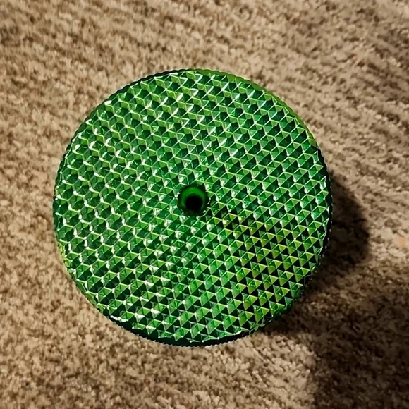 NWOT Starbucks tumbler green 16 oz. Holiday cup with screw on top. - Picture 2 of 6